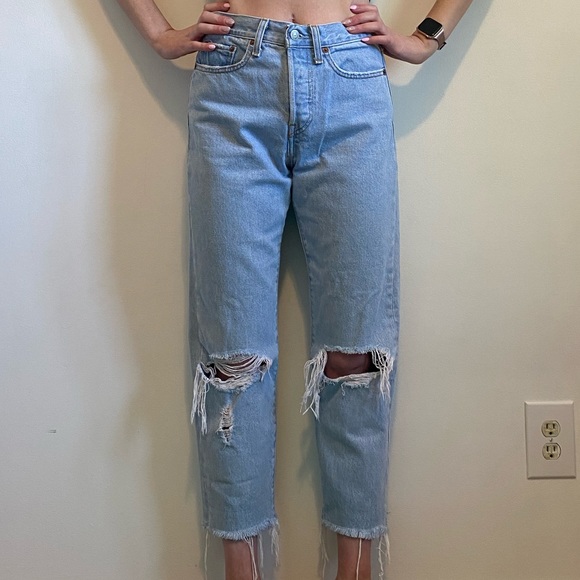 LEVIS - Picture 2 of 9